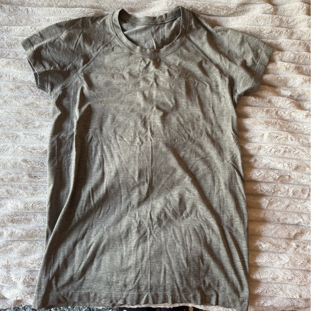 lululemon athletica Heather Green Swiftly tech Short Sleeve Tee